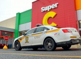 Une fillette retrouvée seule dans un stationnement de Drummondville sans surveillance