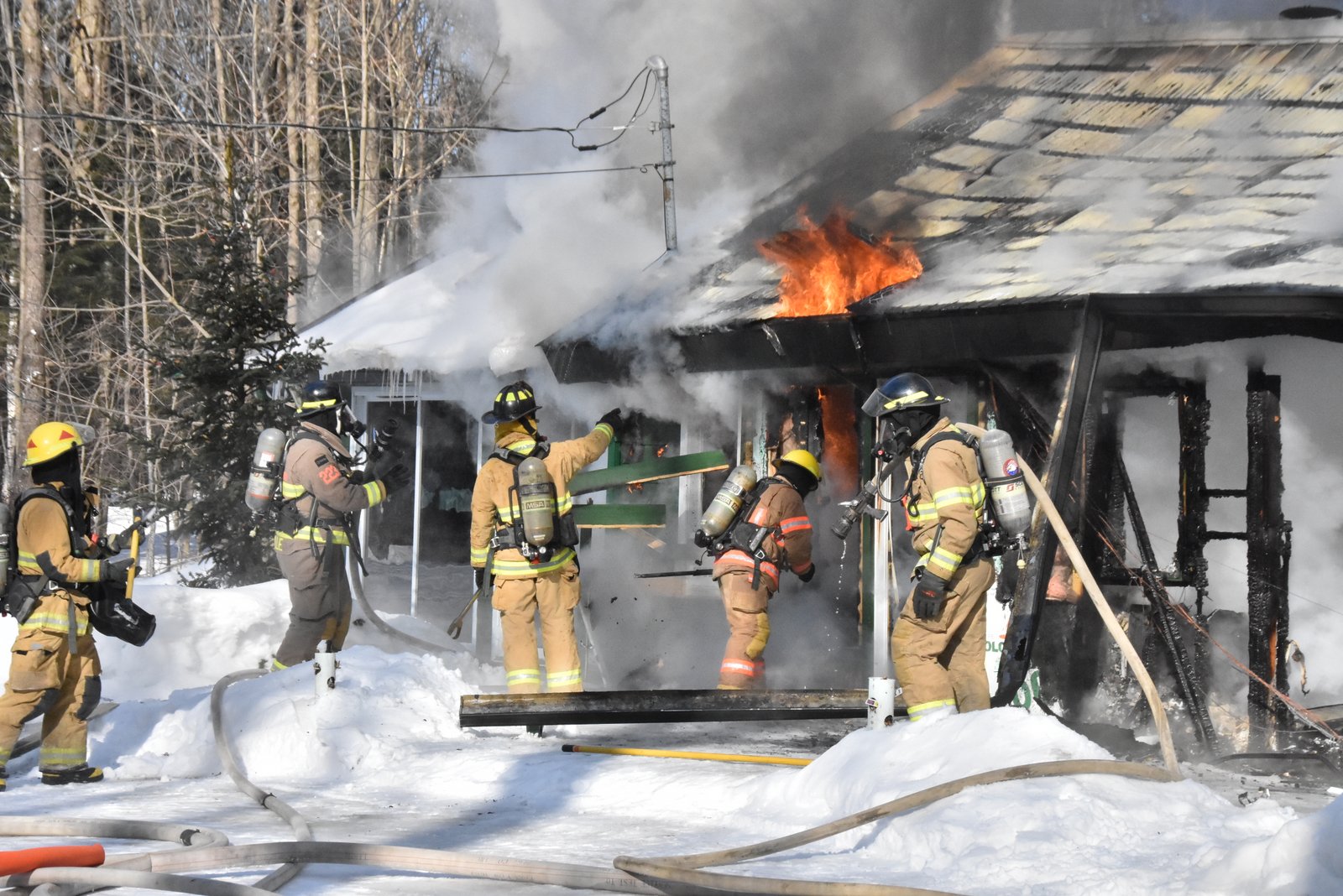 20190228_incendieStCyrille@Cr Photo Eric Beaupré vingt55-009