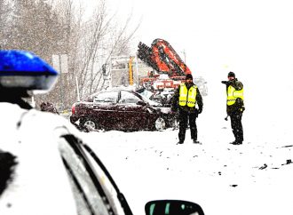 [VIDÉO] Une collision entre un camion-porteur et une automobile provoque le décès d’un homme à Notre-Dame-du-Bon-Conseil