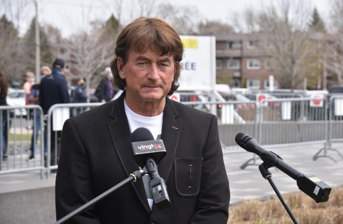 Manque de place en garderie  »Ça a assez duré! » dénonce Alain Carrier maire de Drummondville