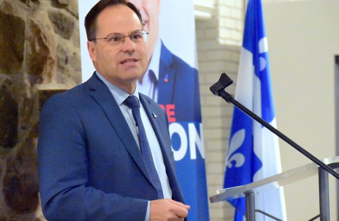 En pleine crise du Covid-19, Alexandre Cusson se retire de la course à la Chefferie au Parti libéral du Québec