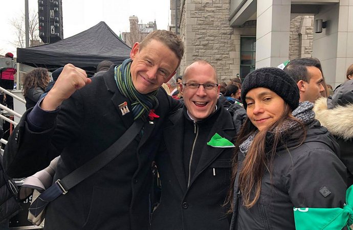 En solidarité avec les Franco-Ontariens, François Choquette participe à la manifestation d’Ottawa