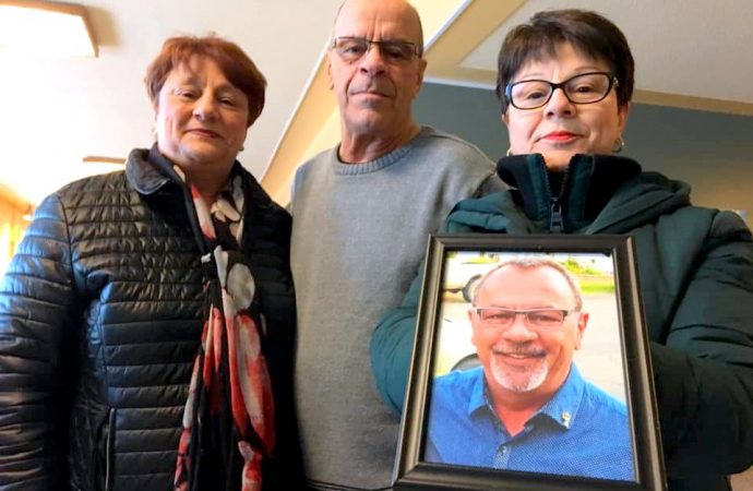 La famille de Roland Baker s’exprime au juge par écrit lors des représentations sur la peine
