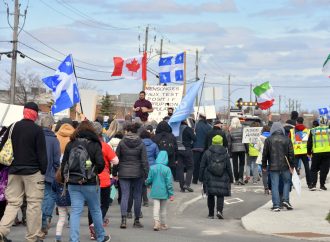 Manifestation contre les mesures sanitaires et constats d’infraction à Drummondville