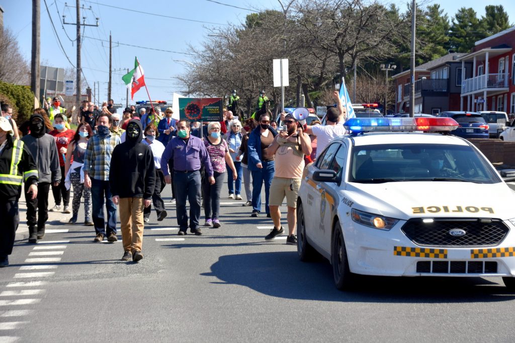 Manif Drumond Covid19 @ Crédit photo Eric Beaupré Vingt55-001
