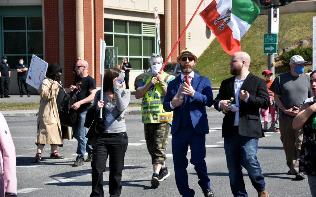 Manif Drumond Covid19 @ Crédit photo Eric Beaupré Vingt55-006