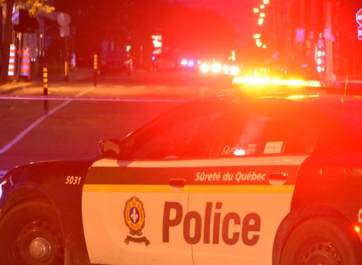 Vol d’un véhicule de luxe : un suspect arrêté après une poursuite policière au centre-ville de Drummondville