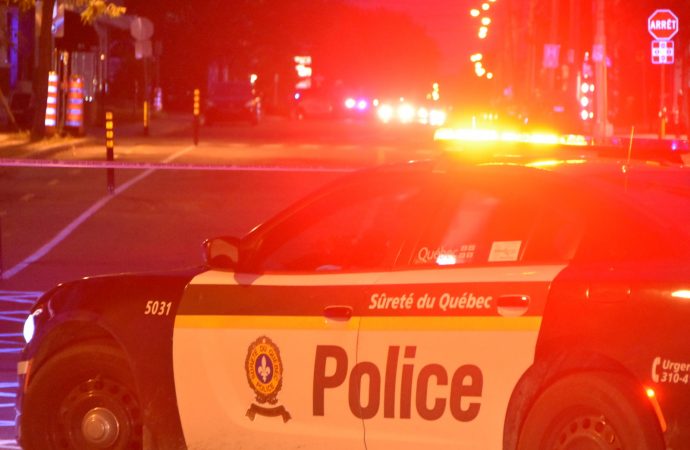 Vol d’un véhicule de luxe : un suspect arrêté après une poursuite policière au centre-ville de Drummondville