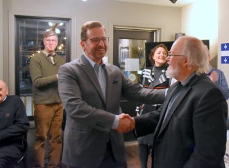 Yves-François Blanchet, une quarantaine de partisans présents au Cocktail de financement à Drummondville.