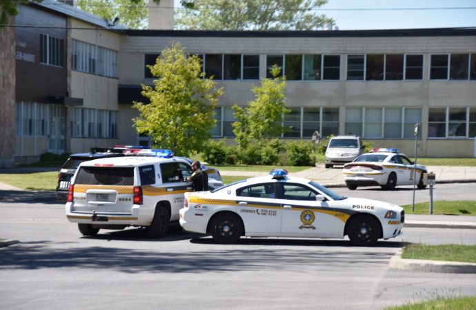 La Sûreté du Québec boucle le secteur scolaire rue Pelletier à Drummondville