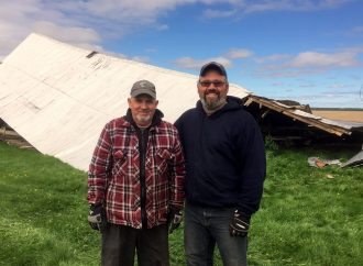 Les vents violents ont raison d’un bâtiment de ferme à Saint-Bonaventure