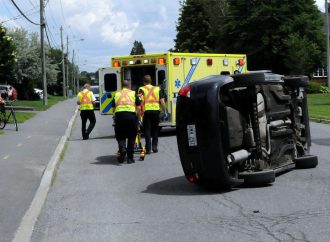 Vol plané dans un quartier résidentiel