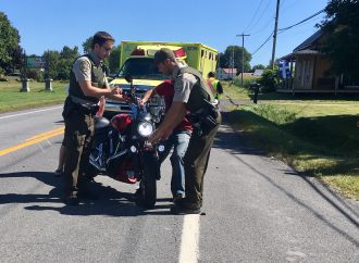 Il percute un motorisé à moto