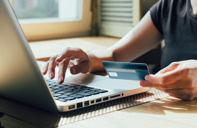 Augmentation du paiement minimum sur les cartes de crédit à compter du 1er août