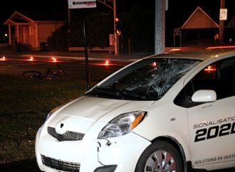 Vélo contre voiture sur le boulevard Lemire: Le cycliste dans un état grave