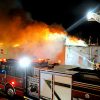 (VIDÉO) En cette veille de Noël, un incendie majeur détruit plusieurs commerces au centre-ville de Drummondville