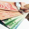 Des mesures pour améliorer le revenu disponible des Québécois sont en vigueur depuis le 1er janvier