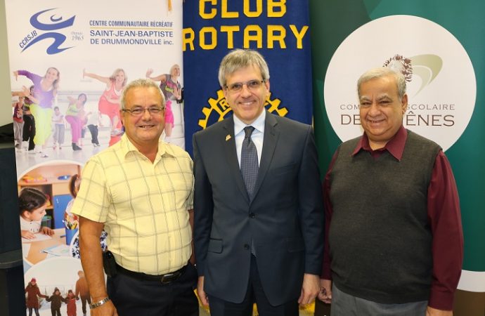 Un excellent souper aux homards au profit de deux projets pour les jeunes enfants