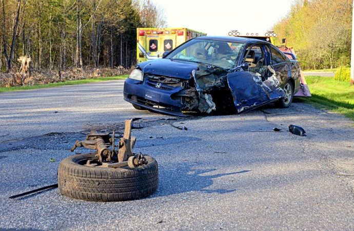 Violente collision sur le 13e rang à Notre-Dame-du-Bon-Conseil – Un jeune conducteur s’endort au volant