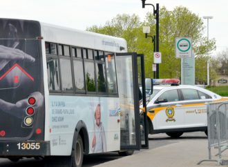 Un individu est intercepté pour grossière indécence à bord d’un autobus municipal