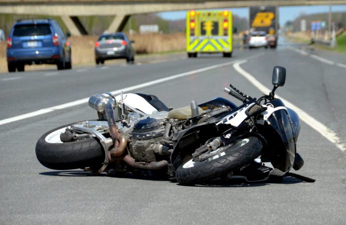 Arrivée du beau temps – La SQ invite les automobilistes et motocyclistes à la prudence