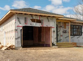 Amélioration de la qualité de la construction et de la protection des consommateurs.