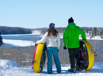 Quoi faire à Drummondville – Les glissades sur tube du site de plein air d’hiver La Courvalloise !