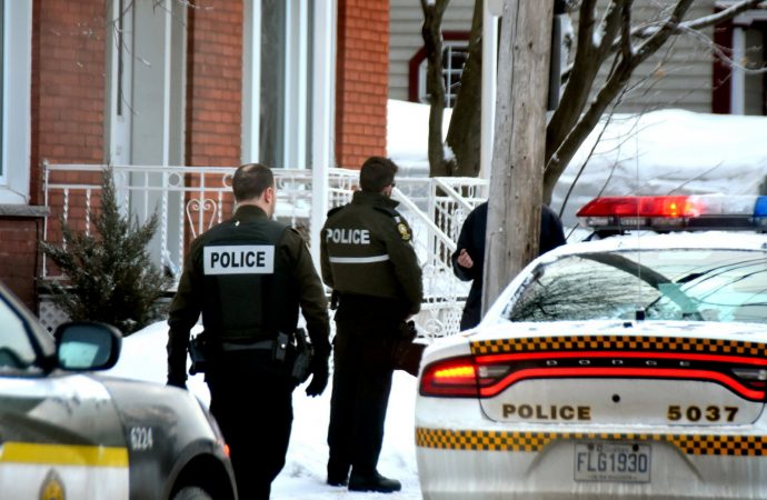 Arrestation d’un individu pris en flagrant délit d’introduction par effraction à Drummondville