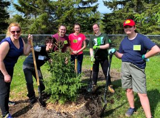 L’école secondaire Marie-Rivier se mobilise contre l’agrile du frêne!