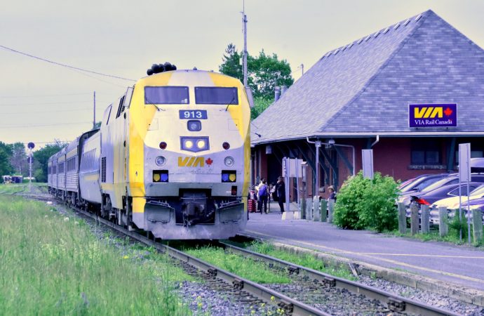 Train à grande fréquence Québec-Toronto, le gouvernement fédéral examine la proposition de Via Rail