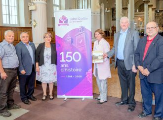 Lancement de l’album-souvenir des 150 ans de la paroisse de Saint-Cyrille-de-Wendover