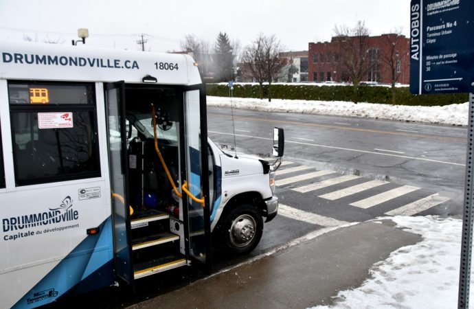 La Ville de Drummondville dénonce le caractère imprévisible de l’interruption de service imposé par les chauffeurs de Multi-Transports Drummond