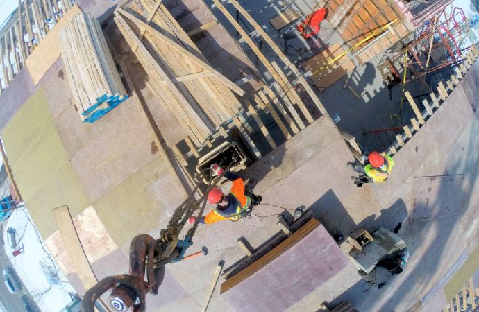 Déconfinement – Le gouvernement du Québec souligne la réouverture de l’ensemble des chantiers de construction et des entreprises manufacturières