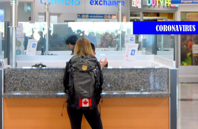 Le premier ministre du Canada, Justin Trudeau, annonce la fermeture des frontières Canadiennes aux étrangers