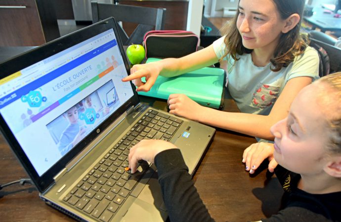 Éducation : Virage numérique, Québec achète 200 000 tablettes et ordinateurs portables pour les élèves