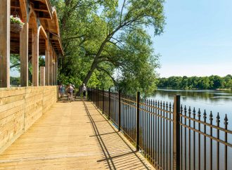 Promenade Rivia – Une halte aménagée pour les promeneurs à l’été 2020