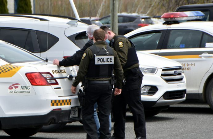 Vol de produit désinfectant pour les mains dans un laboratoire de Drummondville, un suspect arrêté