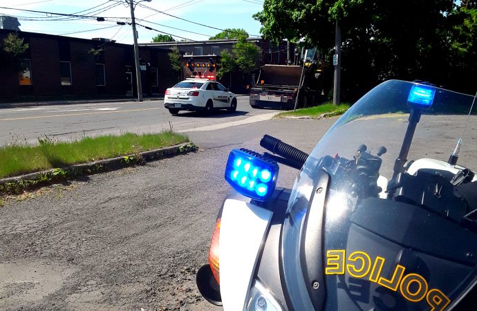 Opération de la SQ et des contrôleurs routiers du Québec à Drummondville