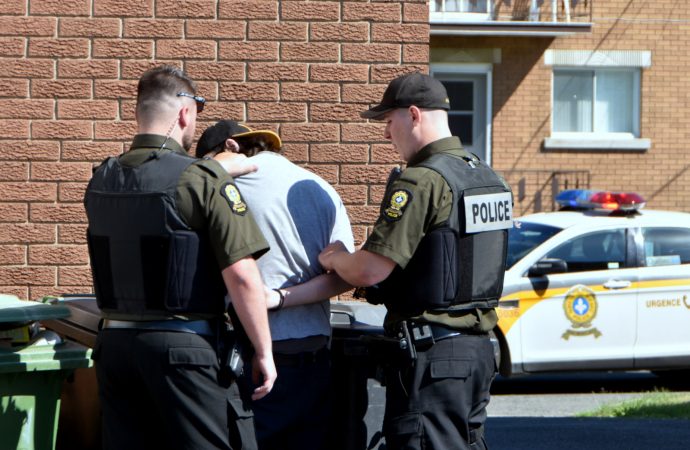 Une altercation à la machette mène à deux arrestations à Drummondville
