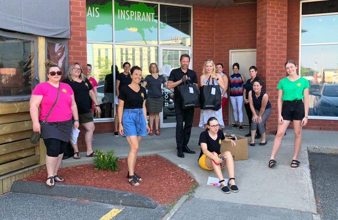 Distribution auprès des familles « Les petits bonheurs organisent une 2 e tournée » à Drummondville