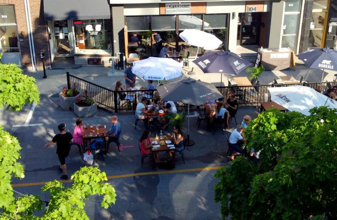 Les terrasses publiques du centre-ville de Drummondville ouvertes au grand bonheur des Drummondvillois