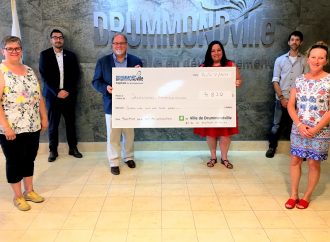 La Ville de Drummondville et ses employés remettent 4 830 $ à quatre organismes communautaires du milieu