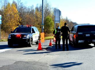 Un conducteur pressé percute deux véhicules dont ….un véhicule de la Sûreté du Québec