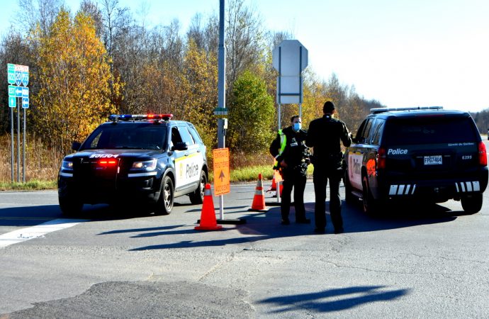 Un conducteur pressé percute deux véhicules dont ….un véhicule de la Sûreté du Québec