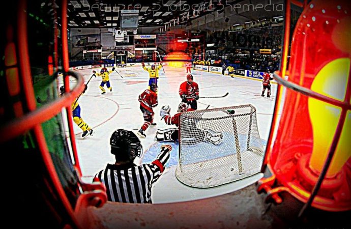 Dominic Ricard entraîneur au collège Saint-Bernard parmi les membres du Comité d’experts pour stimuler le développement du hockey au Québec