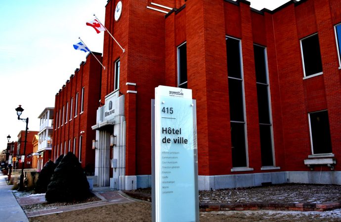 Le syndicat des cols bleus de Drummondville dénonce la complaisance de la Ville face à un contremaître
