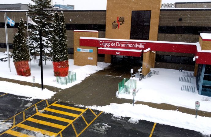 Négociations du secteur public – Les enseignants du Cégep de Drummondville en grève le 30 mars