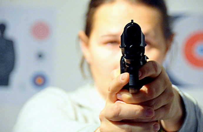 Contrôle des armes à feu – Ottawa veut geler la vente et l’achat des armes de poing