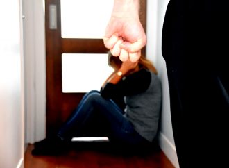 Violence conjugale – Ottawa s’engage à éliminer la violence entre partenaires intimes
