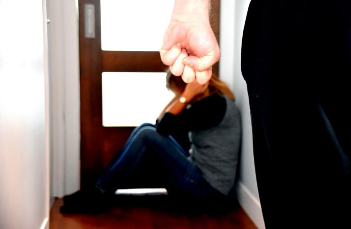 Violence conjugale – Ottawa s’engage à éliminer la violence entre partenaires intimes
